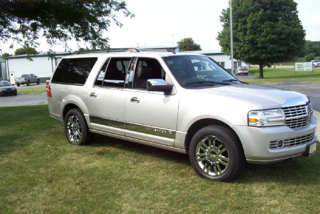 2007 Lincoln Navigator L Ram 3500 Diesel 2-WD