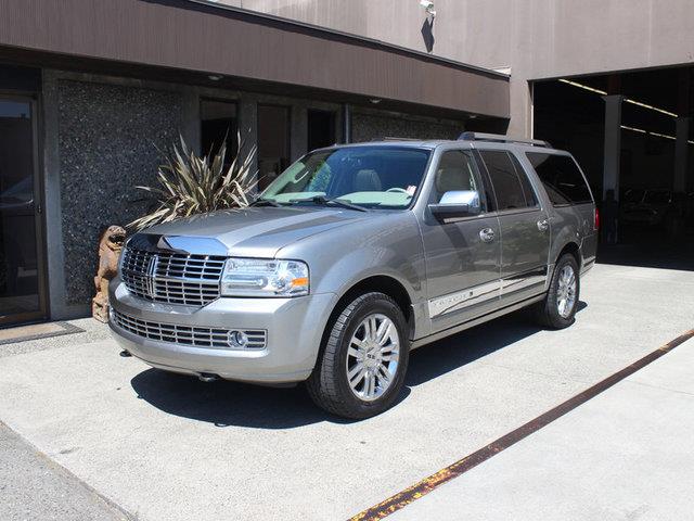 2008 Lincoln Navigator L Ram 3500 Diesel 2-WD