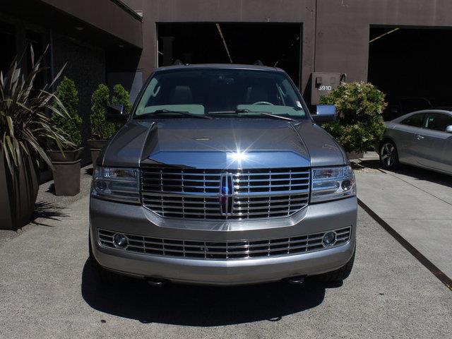 2008 Lincoln Navigator L Ram 3500 Diesel 2-WD