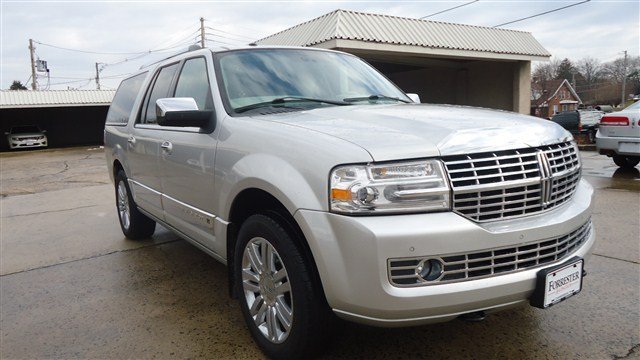 2010 Lincoln Navigator L Base