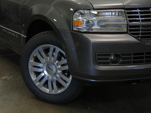 2013 Lincoln Navigator L 2WD 15