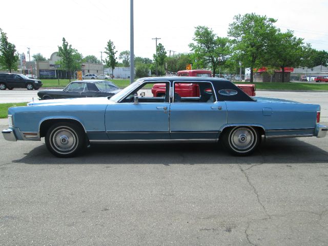 1978 Lincoln Town Car Stow N Go Van