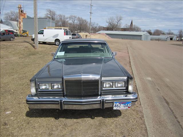 1981 Lincoln Town Car Xtreme