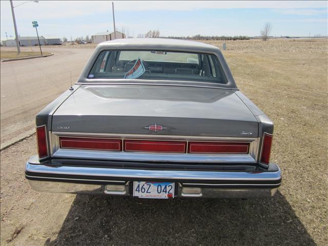 1981 Lincoln Town Car Xtreme