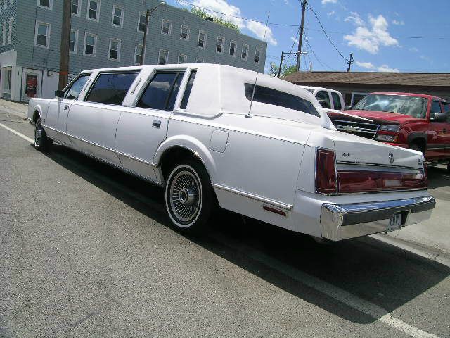 1985 Lincoln Town Car 2.0T Luxury Ed.-fully Loaded