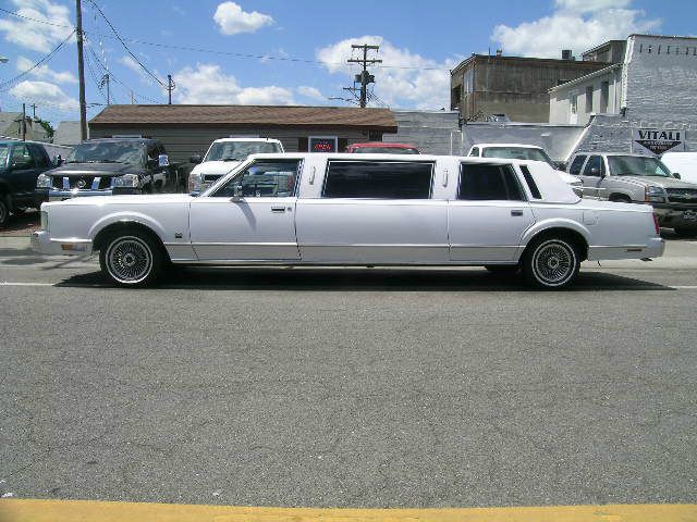 1985 Lincoln Town Car 2.0T Luxury Ed.-fully Loaded