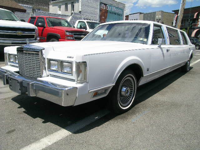 1985 Lincoln Town Car 2.0T Luxury Ed.-fully Loaded