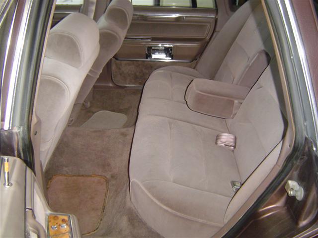 1987 Lincoln Town Car Base