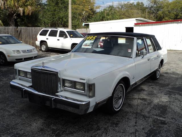 1987 Lincoln Town Car Unknown