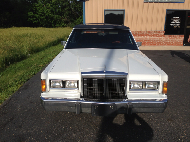 1989 Lincoln Town Car DOWN 4.9 WAC