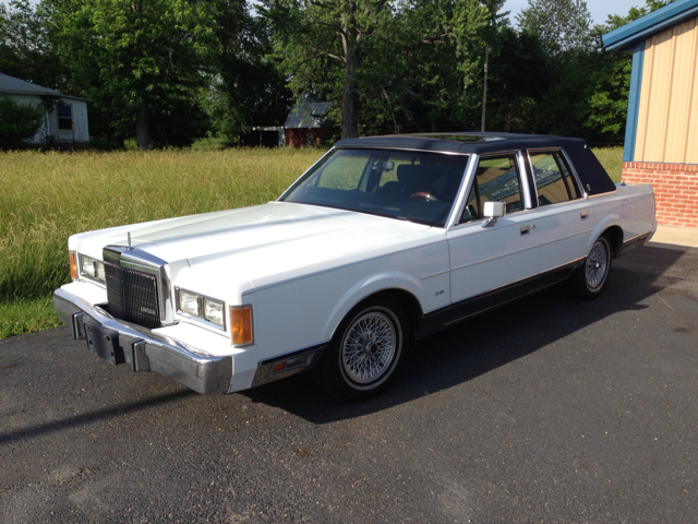 1989 Lincoln Town Car DOWN 4.9 WAC