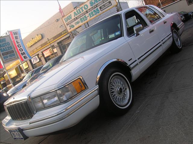 1991 Lincoln Town Car DOWN 4.9 WAC