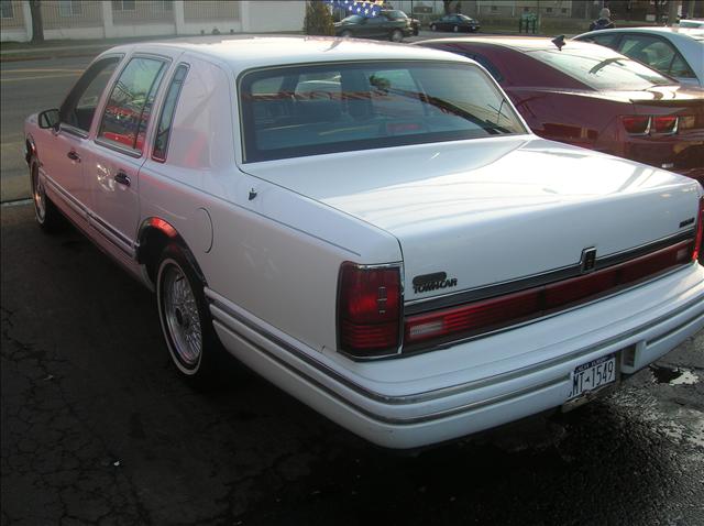 1991 Lincoln Town Car DOWN 4.9 WAC