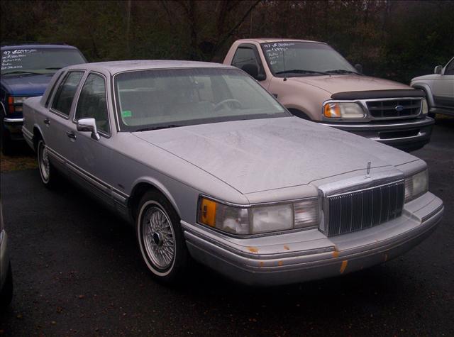 1991 Lincoln Town Car DOWN 4.9 WAC