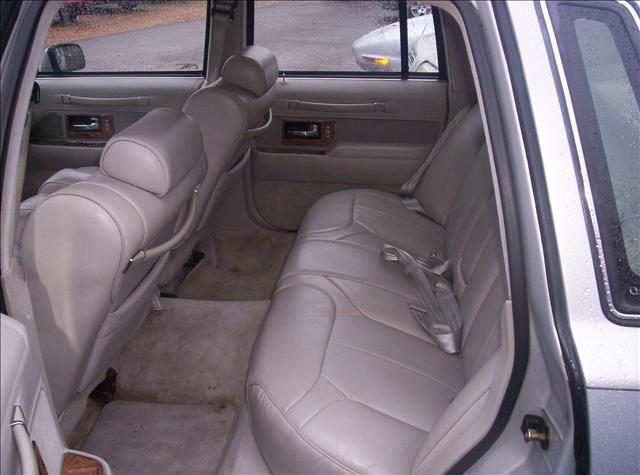 1991 Lincoln Town Car DOWN 4.9 WAC