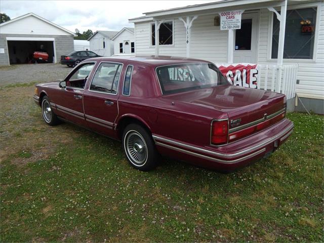 1992 Lincoln Town Car Unknown