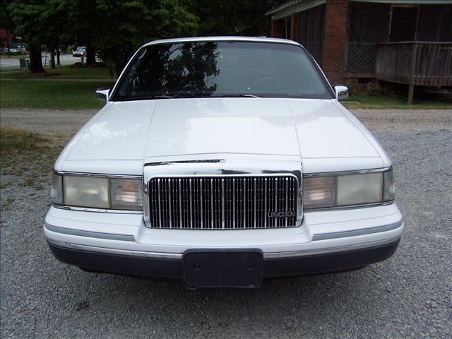 1993 Lincoln Town Car DOWN 4.9 WAC