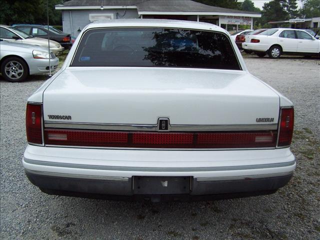 1993 Lincoln Town Car DOWN 4.9 WAC