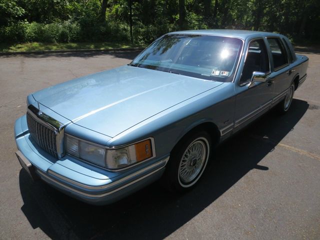 1993 Lincoln Town Car DOWN 4.9 WAC