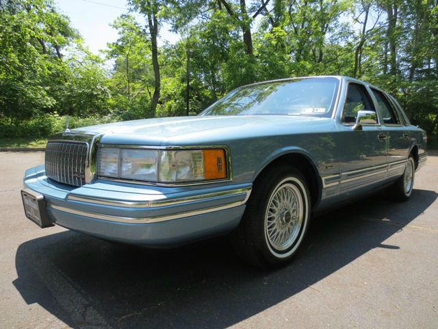 1993 Lincoln Town Car DOWN 4.9 WAC