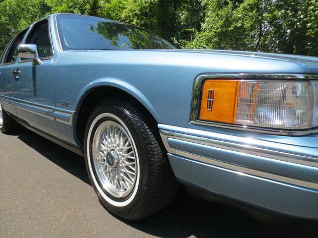 1993 Lincoln Town Car DOWN 4.9 WAC