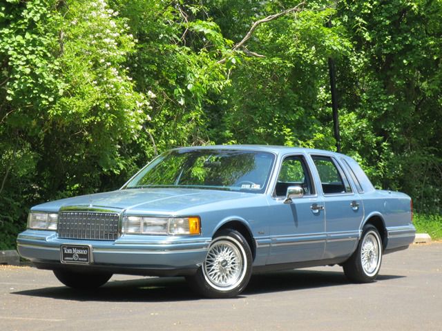 1993 Lincoln Town Car DOWN 4.9 WAC