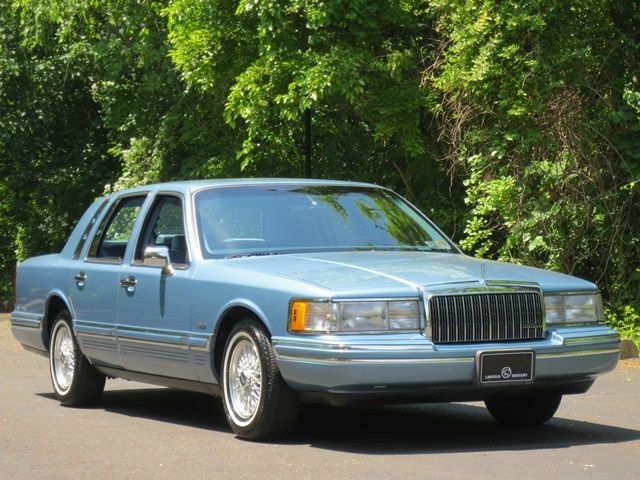 1993 Lincoln Town Car DOWN 4.9 WAC