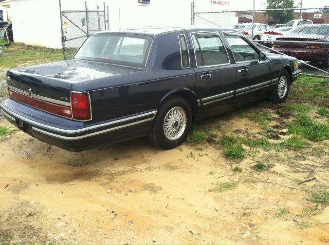 1993 Lincoln Town Car DOWN 4.9 WAC