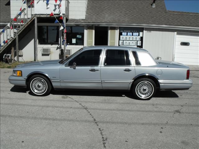 1993 Lincoln Town Car Xtreme