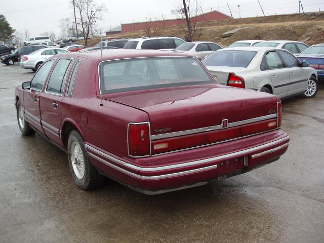 1993 Lincoln Town Car DOWN 4.9 WAC