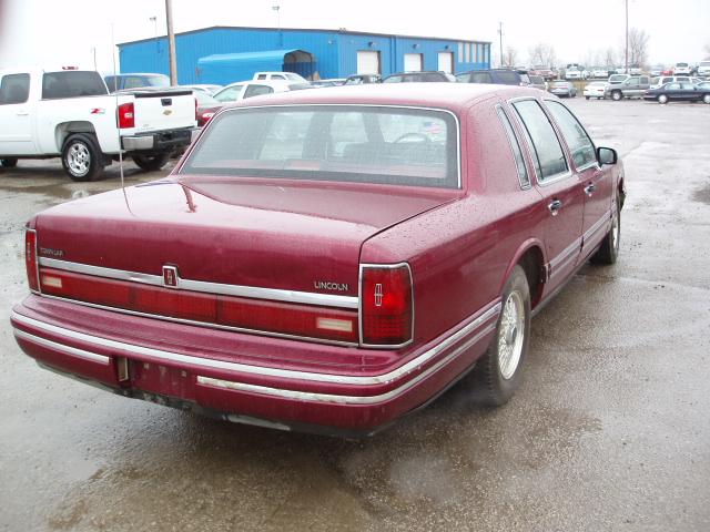 1993 Lincoln Town Car DOWN 4.9 WAC