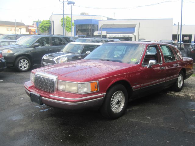 1994 Lincoln Town Car DOWN 4.9 WAC