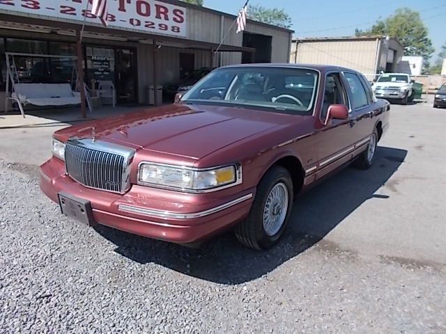 1995 Lincoln Town Car DOWN 4.9 WAC