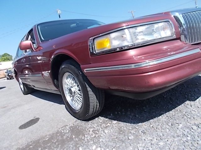 1995 Lincoln Town Car DOWN 4.9 WAC