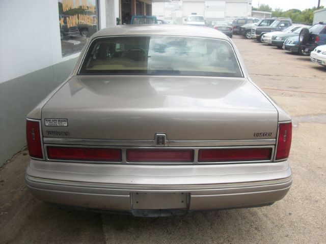 1995 Lincoln Town Car DOWN 4.9 WAC