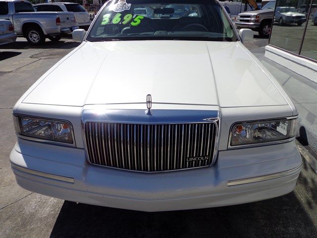 1996 Lincoln Town Car LT FWD 1SD