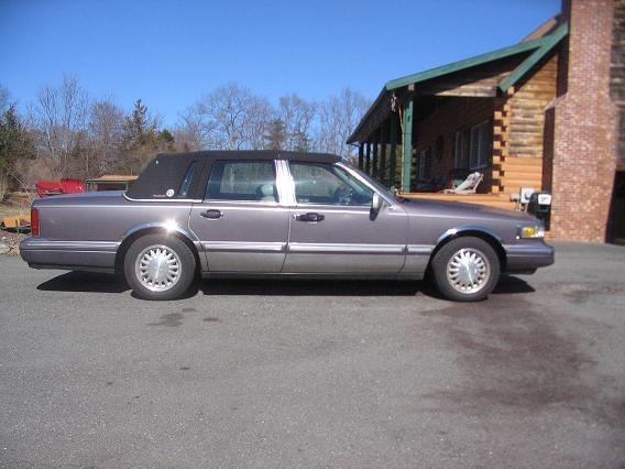 1996 Lincoln Town Car King Cab V6 4WD