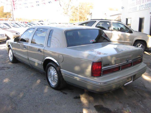 1996 Lincoln Town Car Unknown