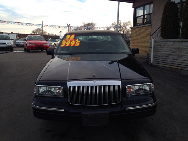 1996 Lincoln Town Car DOWN 4.9 WAC