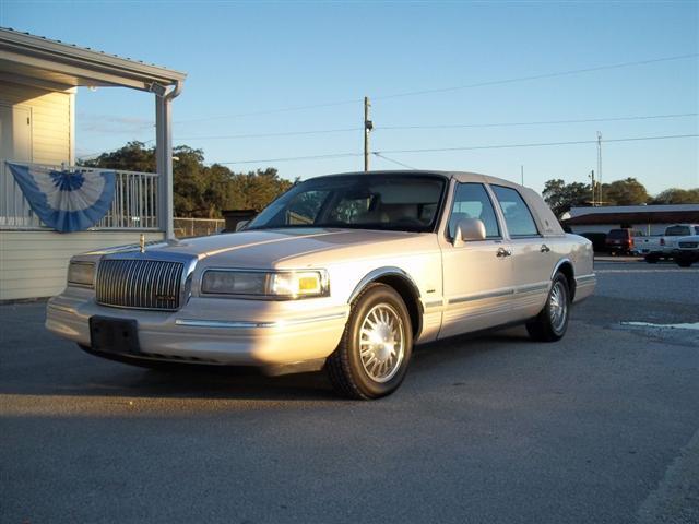 1996 Lincoln Town Car Unknown