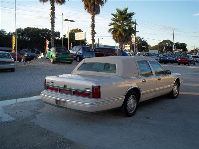 1996 Lincoln Town Car Unknown