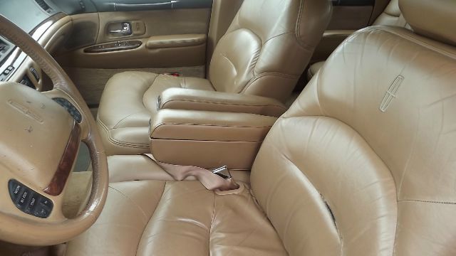 1996 Lincoln Town Car DOWN 4.9 WAC