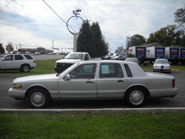 1997 Lincoln Town Car ZR-2 Extended Cab