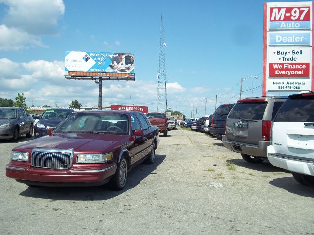 1997 Lincoln Town Car DOWN 4.9 WAC