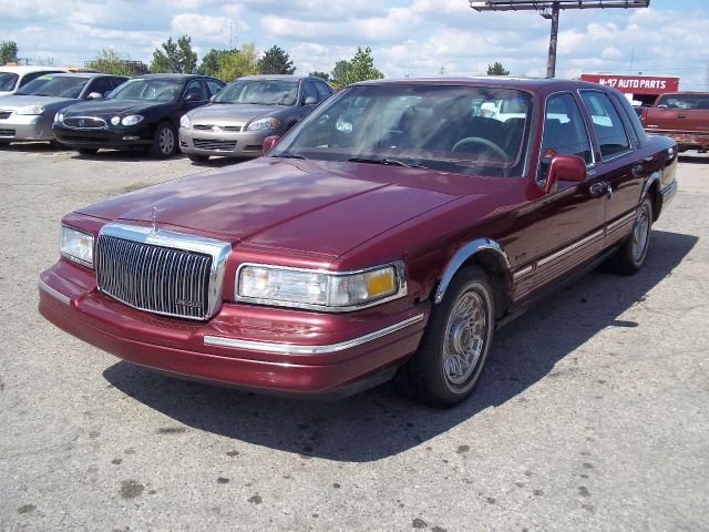 1997 Lincoln Town Car DOWN 4.9 WAC