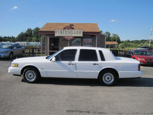 1997 Lincoln Town Car DOWN 4.9 WAC