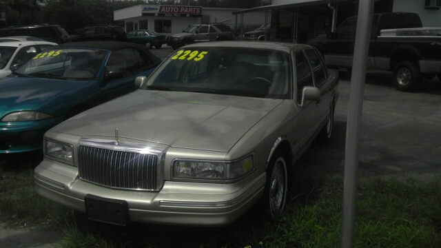 1997 Lincoln Town Car DOWN 4.9 WAC