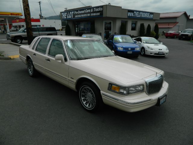 1997 Lincoln Town Car ZR-2 Extended Cab