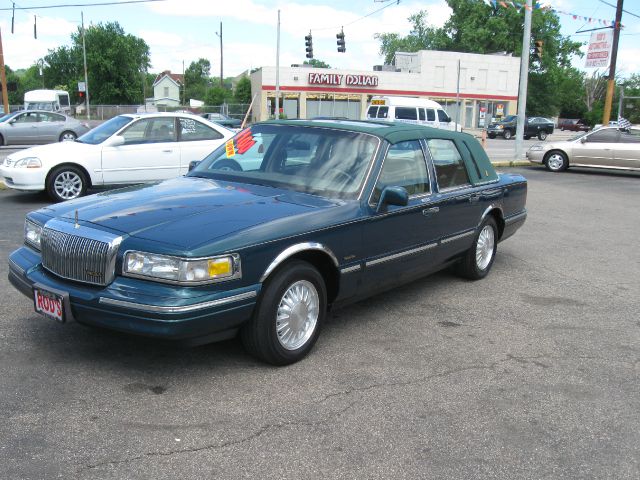 1997 Lincoln Town Car DOWN 4.9 WAC