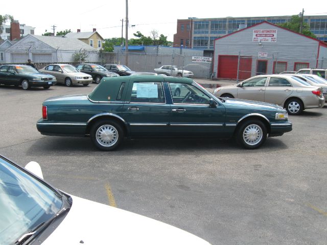 1997 Lincoln Town Car DOWN 4.9 WAC